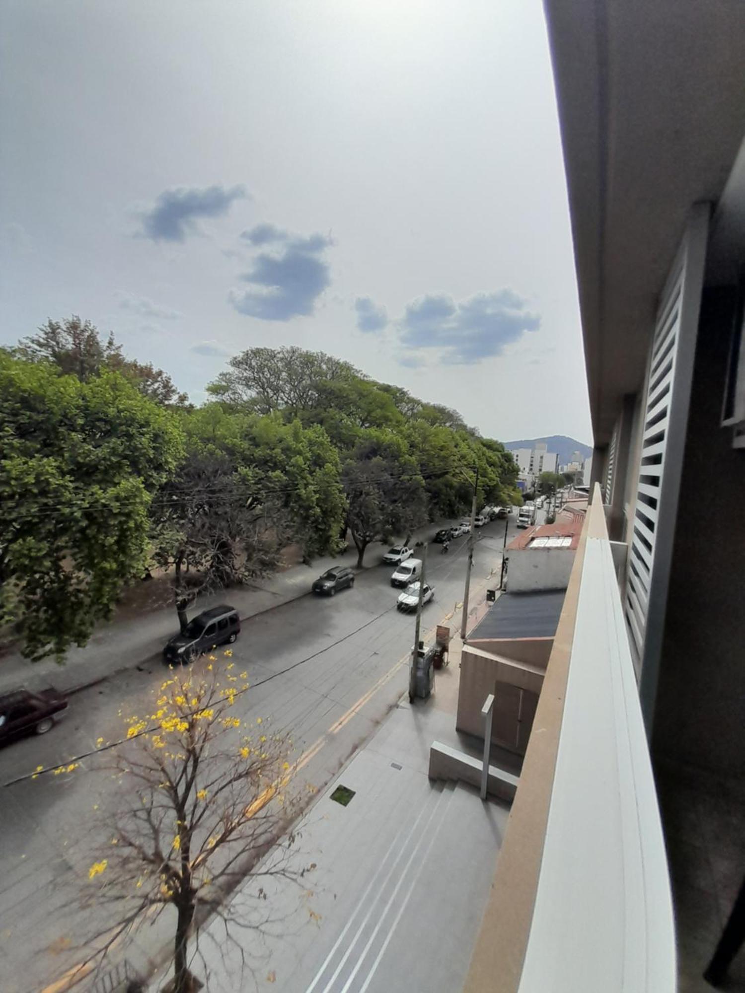 Departamento Centrico Plaza Alvarado Con Cochera Salta Eksteriør billede